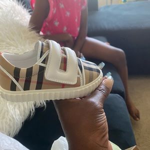 Burberry sneakers